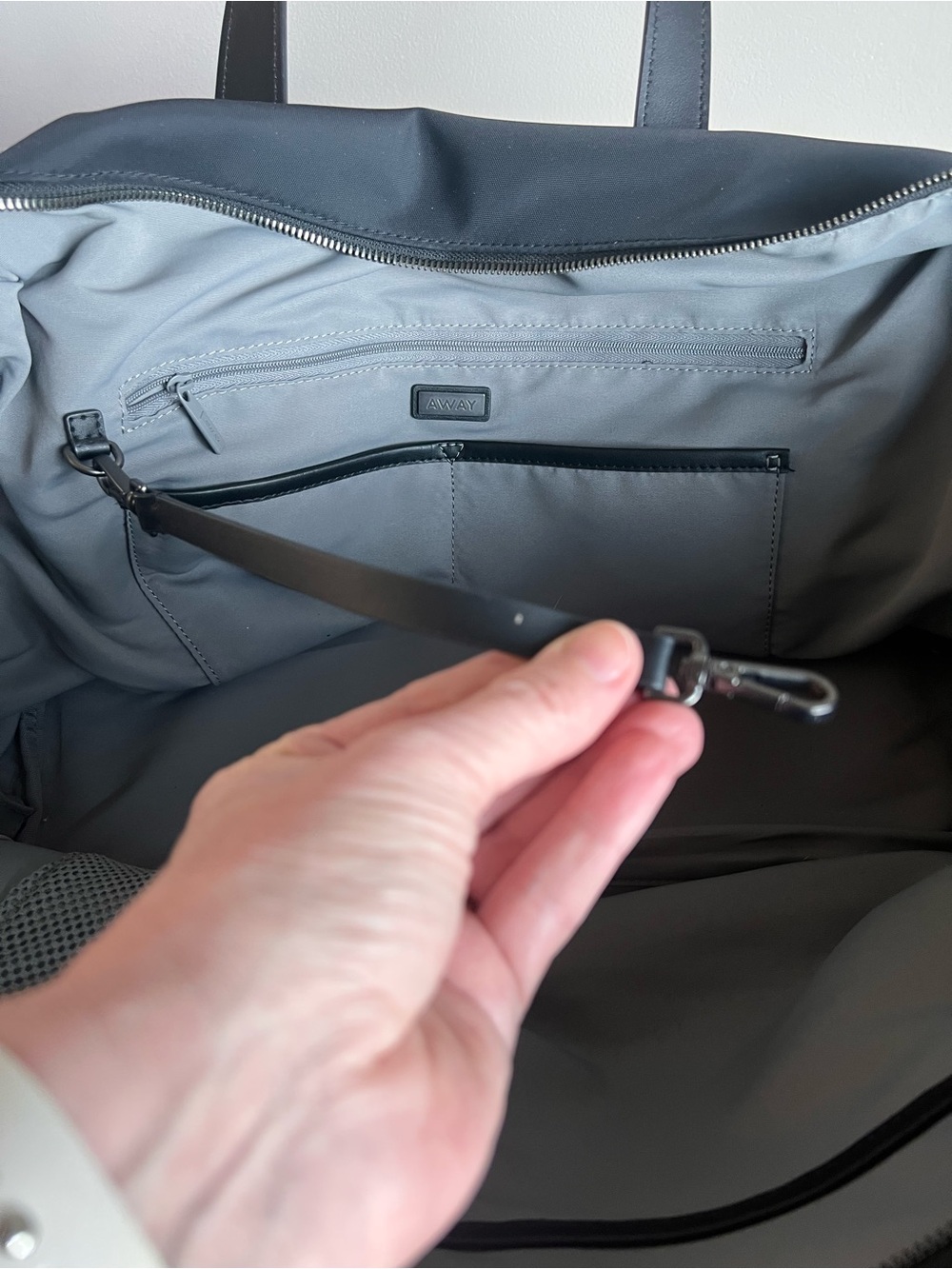 Away The Everywhere Bag Black Nylon Weekender Carry-On Travel Duffle Commuter - Picture 6 of 14